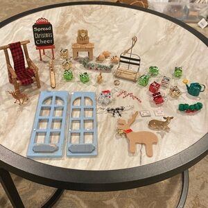 🎄🎅Christmas Holiday Miniature Dollhouse Reindeer Presents Chair Set